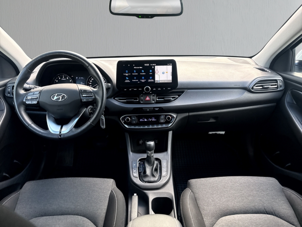 Fahrzeugabbildung Hyundai i30 1.5 T-GDI DCT Trend LED Navi R-Kam SHZ LHZ GRA CarPlay