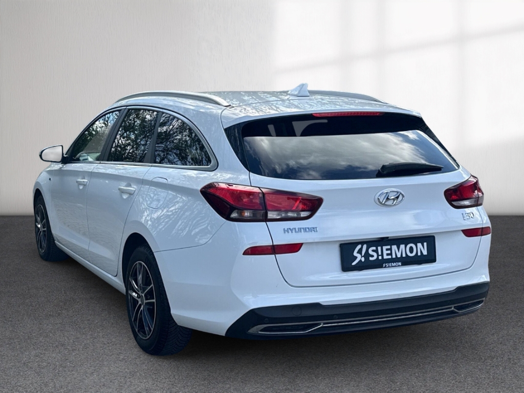 Fahrzeugabbildung Hyundai i30 1.5 T-GDI DCT Trend LED Navi R-Kam SHZ LHZ GRA CarPlay