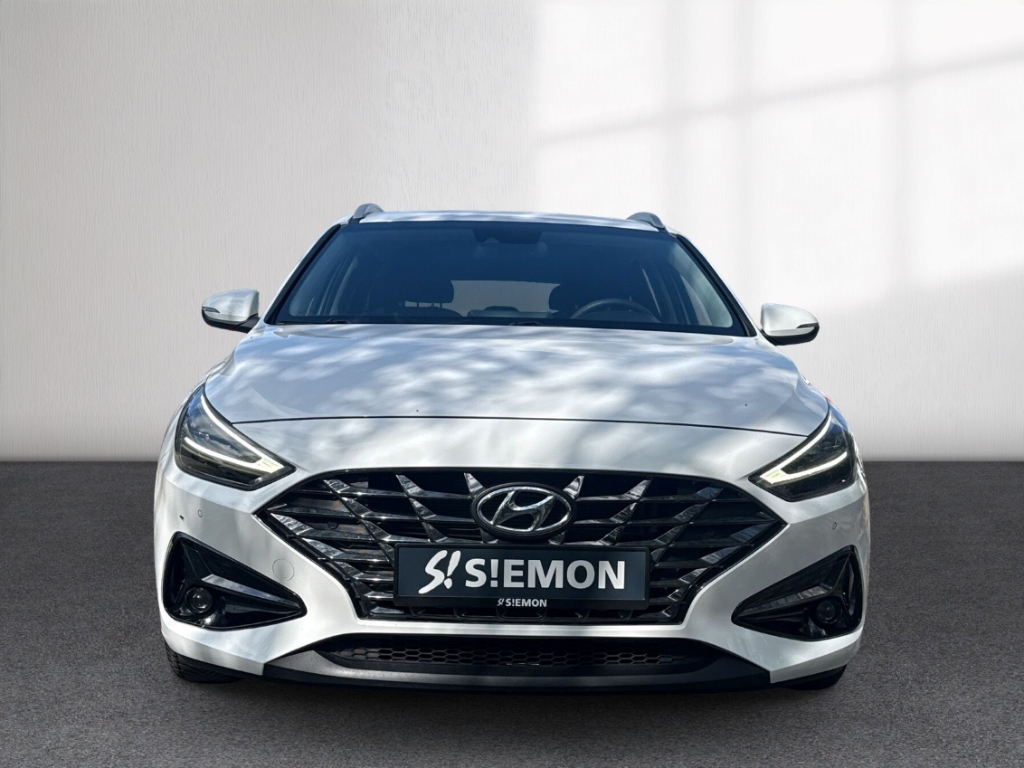 Fahrzeugabbildung Hyundai i30 1.5 T-GDI DCT Trend LED Navi R-Kam SHZ LHZ GRA CarPlay