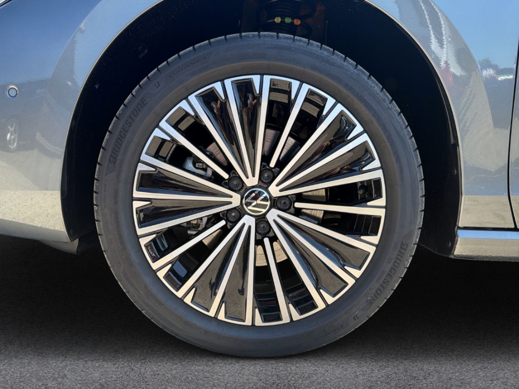 Fahrzeugabbildung Volkswagen Passat Variant 2.0 TDI DSG Elegance AHK Business IQ.DRIVE