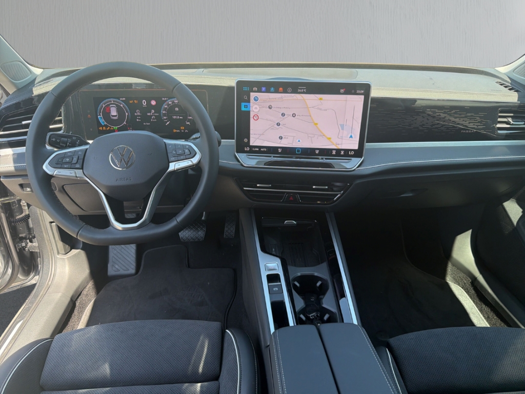 Fahrzeugabbildung Volkswagen Passat Variant 2.0 TDI DSG Elegance AHK Business IQ.DRIVE
