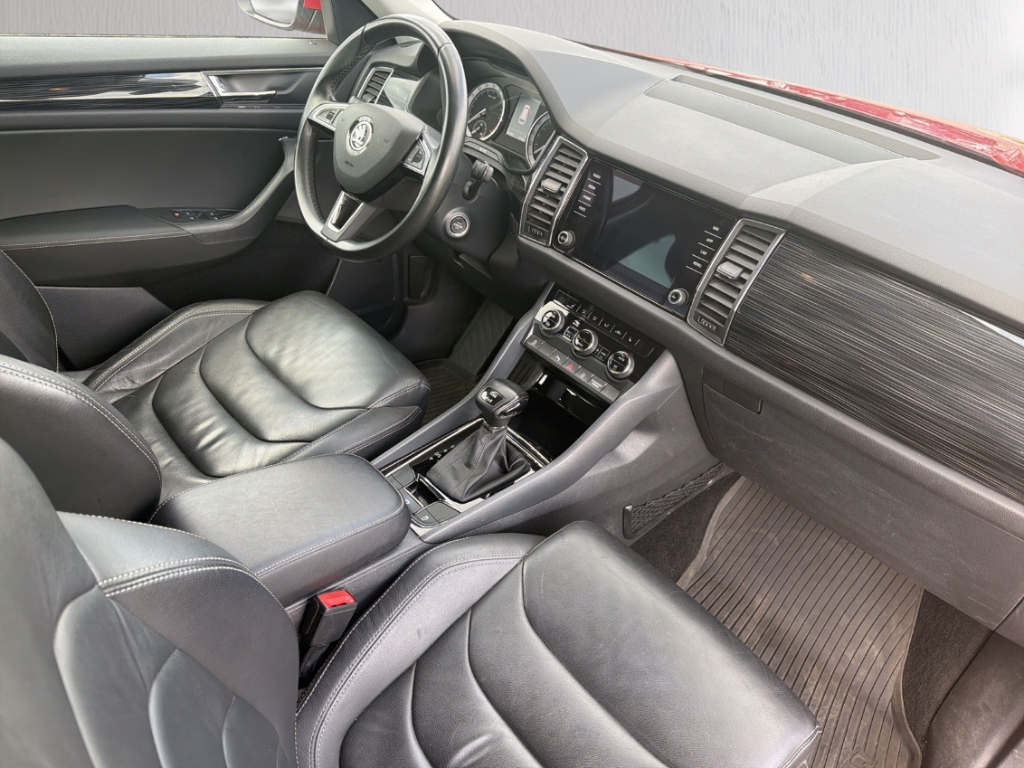 Fahrzeugabbildung SKODA Kodiaq 4x4 2.0 TDI Style DSG RFK SHZ AHK LED ACC Navi Leder Memory Sitze