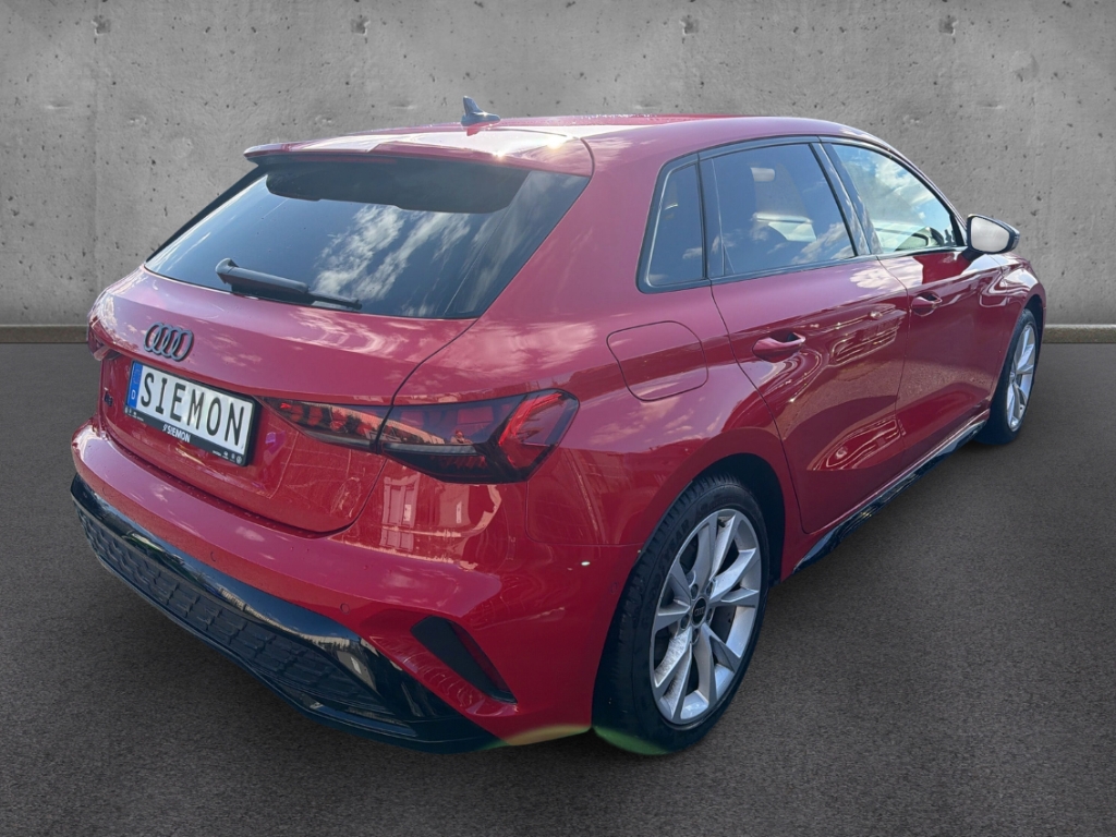 Fahrzeugabbildung Audi A3 Sportback 1.5 TFSI S Line R-Kamera Navi LED SHZ