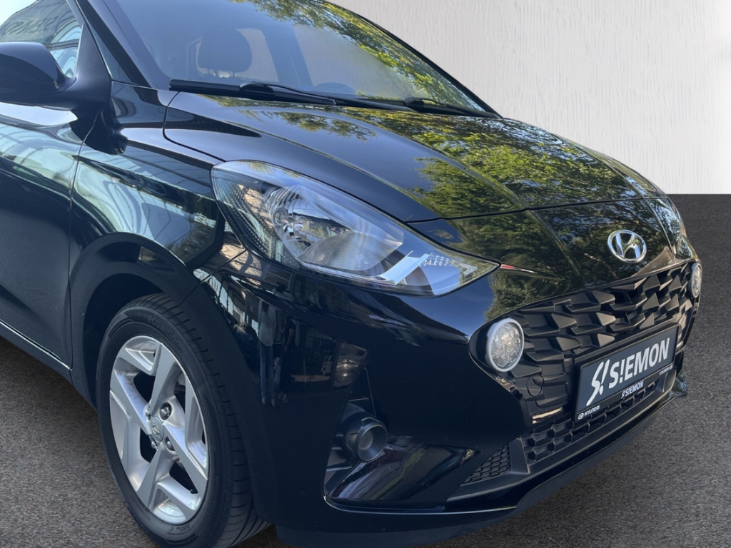 Fahrzeugabbildung Hyundai i10 Trend 1.2 TREND Komfortpaket SHZ Rückfahrkamera Bluetooth