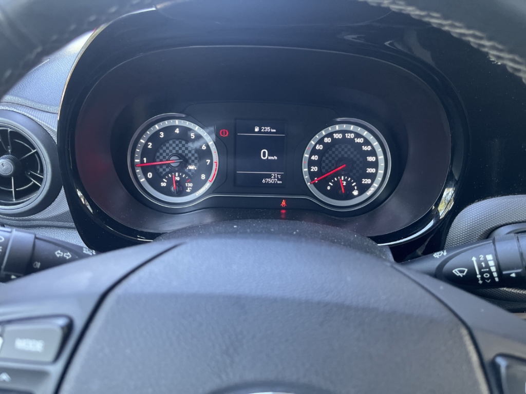 Fahrzeugabbildung Hyundai i10 Trend 1.2 TREND Komfortpaket SHZ Rückfahrkamera Bluetooth
