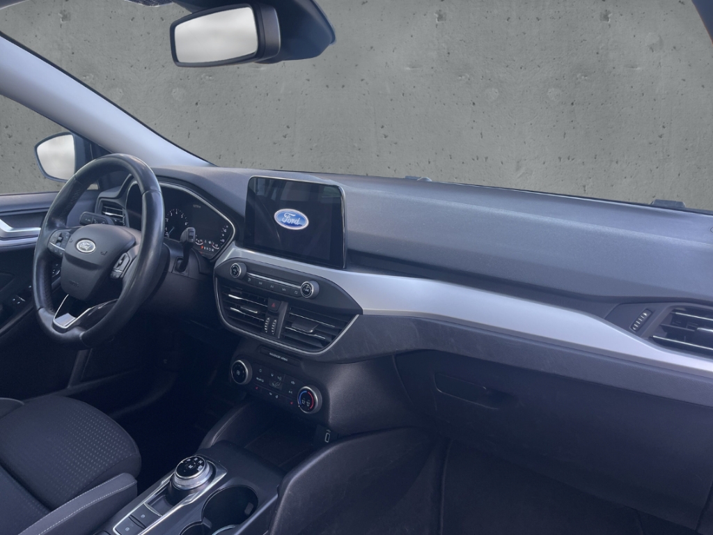 Fahrzeugabbildung Ford Focus Turnier 1.0 EcoBoost Cool&Connect Navi SHZ