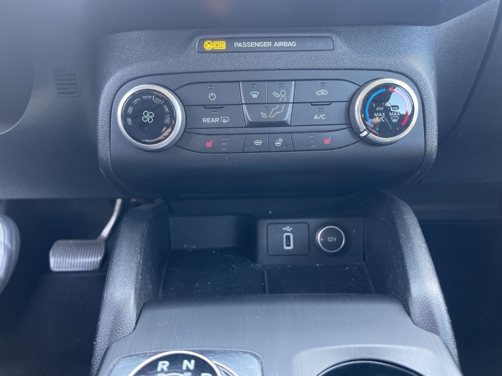 Fahrzeugabbildung Ford Focus Turnier 1.0 EcoBoost Cool&Connect Navi SHZ
