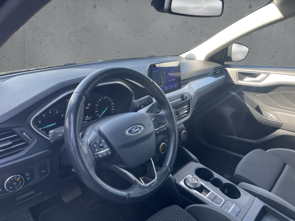 Fahrzeugabbildung Ford Focus Turnier 1.0 EcoBoost Cool&Connect Navi SHZ