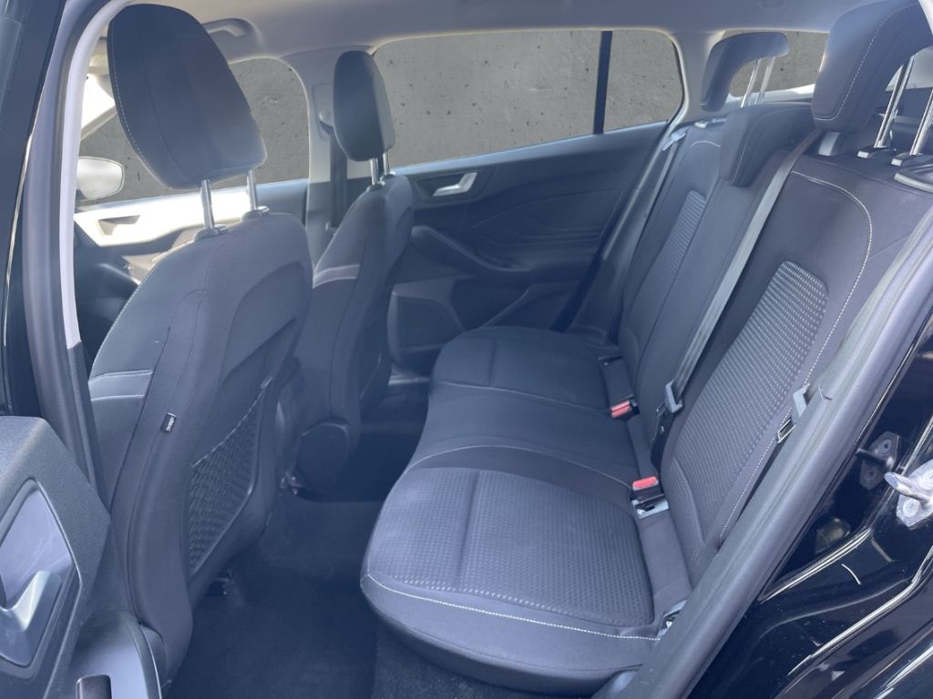 Fahrzeugabbildung Ford Focus Turnier 1.0 EcoBoost Cool&Connect Navi SHZ