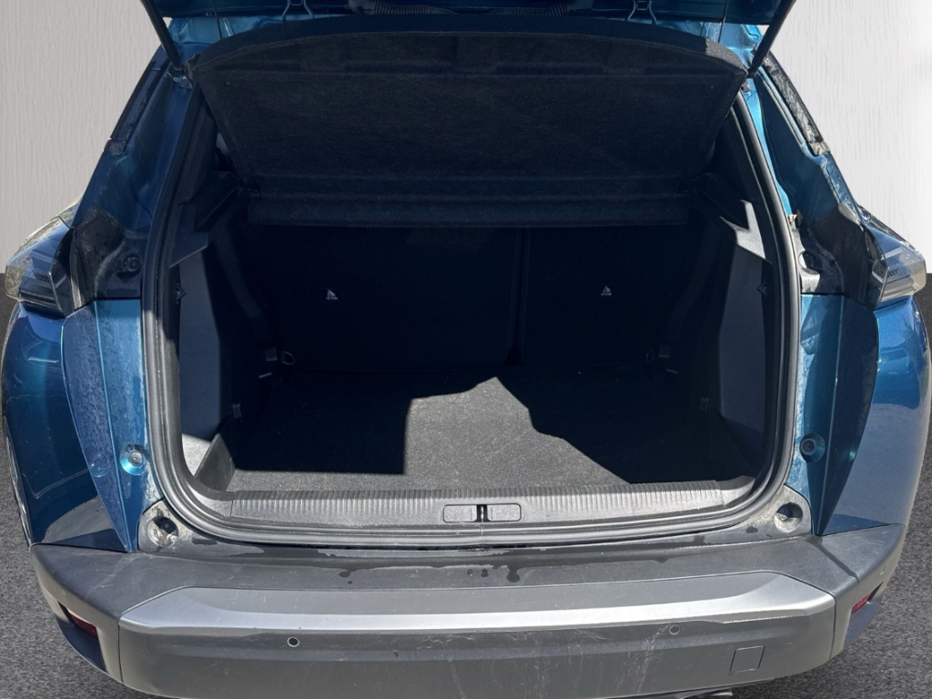 Fahrzeugabbildung Peugeot 2008 Allure LED PDC Kamera Alu 17