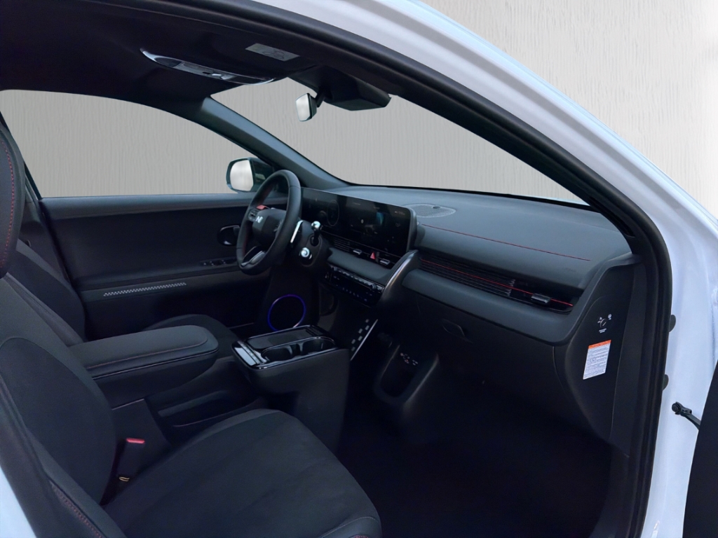 Fahrzeugabbildung Hyundai IONIQ 5 FL MY26 84kWh 2WD N-Line Sitz-P Matrix Navi Digitales Cockpit LED ACC