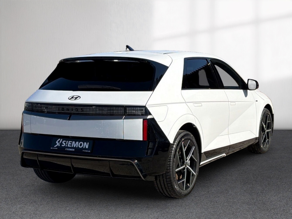 Fahrzeugabbildung Hyundai IONIQ 5 FL MY26 84kWh 2WD N-Line Sitz-P Matrix Navi Digitales Cockpit LED ACC