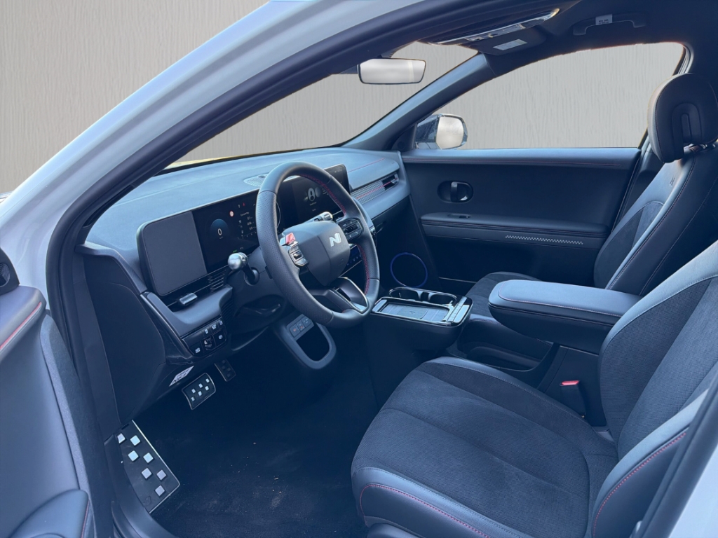 Fahrzeugabbildung Hyundai IONIQ 5 FL MY26 84kWh 2WD N-Line Sitz-P Matrix Navi Digitales Cockpit LED ACC