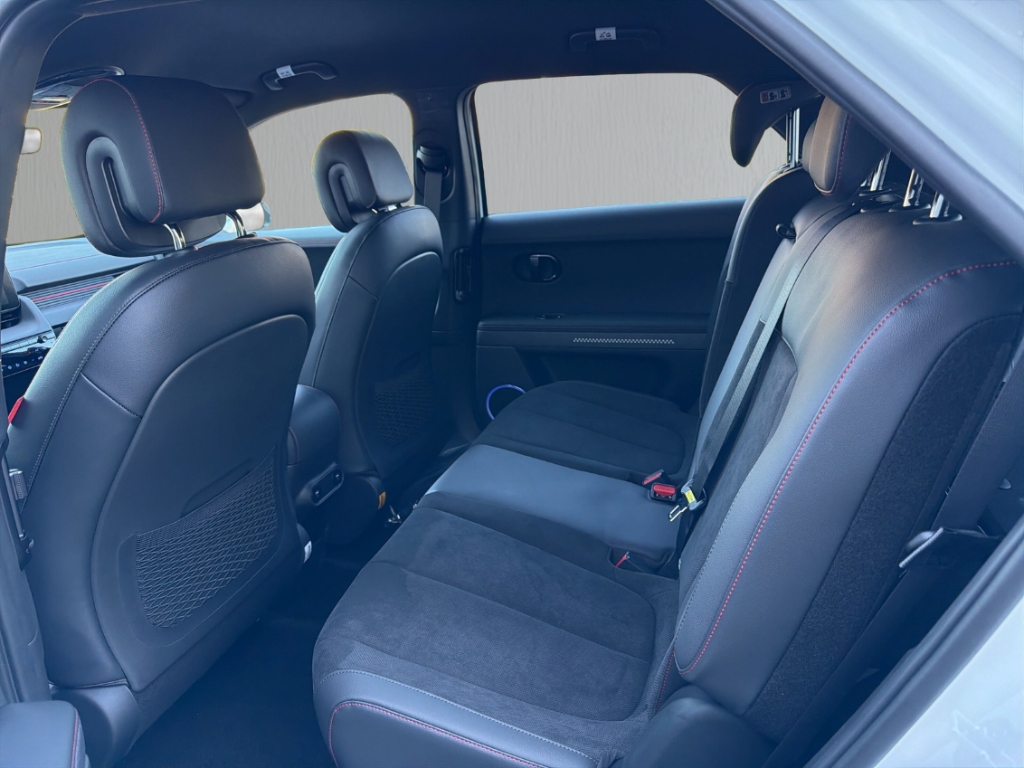 Fahrzeugabbildung Hyundai IONIQ 5 FL MY26 84kWh 2WD N-Line Sitz-P Matrix Navi Digitales Cockpit LED ACC