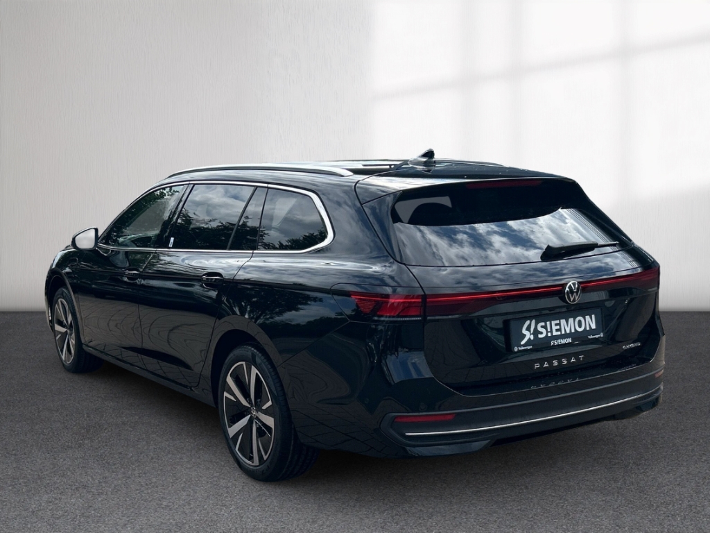 Fahrzeugabbildung Volkswagen Passat Variant 1.5 eHybrid DSG Business AHK NAVI