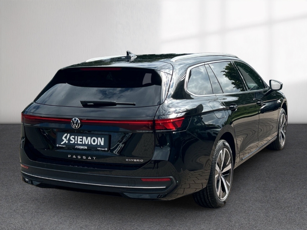 Fahrzeugabbildung Volkswagen Passat Variant 1.5 eHybrid DSG Business AHK NAVI