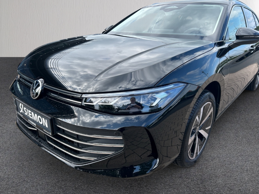 Fahrzeugabbildung Volkswagen Passat Variant 1.5 eHybrid DSG Business AHK NAVI