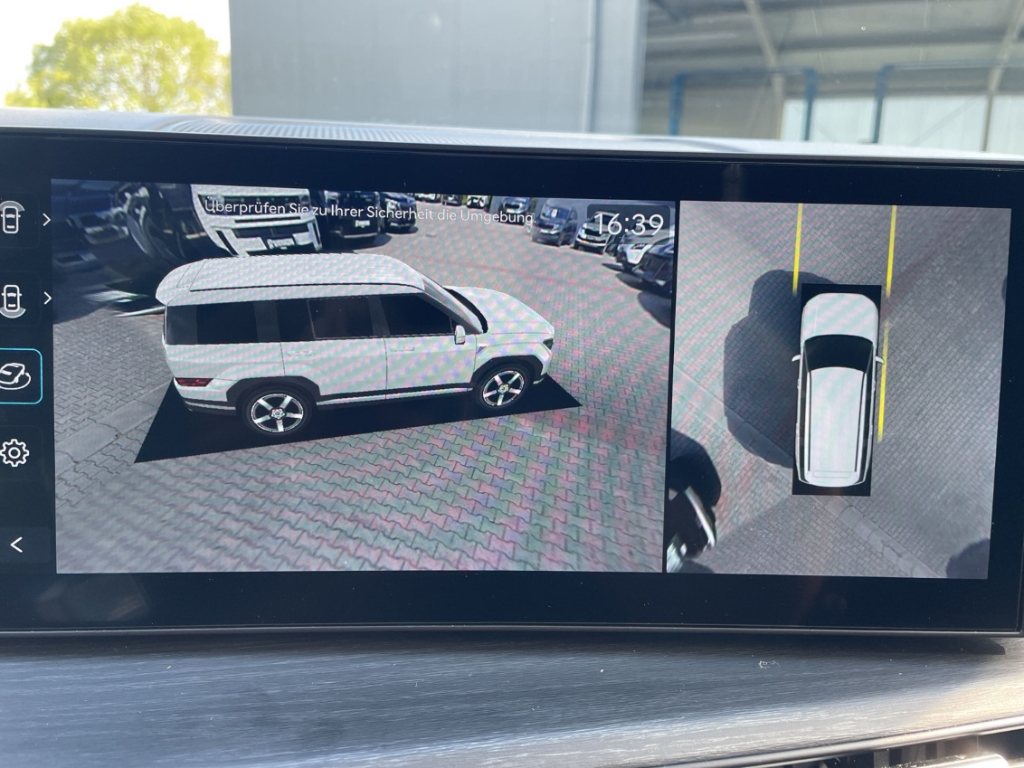 Fahrzeugabbildung Hyundai SANTA FE HEV MY25 1.6 AT 4WD Signature Komf Tech 5-Sitz Navi Leder Digitales Cockpit