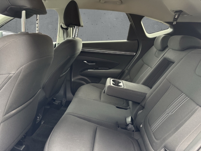 Fahrzeugabbildung Hyundai TUCSON HEV 1.6 GDi AT 4WD TREND Assist el.Heckklappe Krell AHK