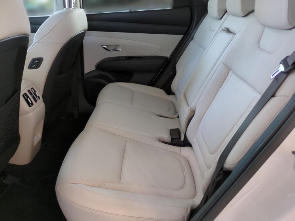 Fahrzeugabbildung Hyundai TUCSON FL PHEV 1.6 AT 4WD MY25 Prime ECS Assist-P MATRIX-LED Leder Digitales Cockpit Soundsystem