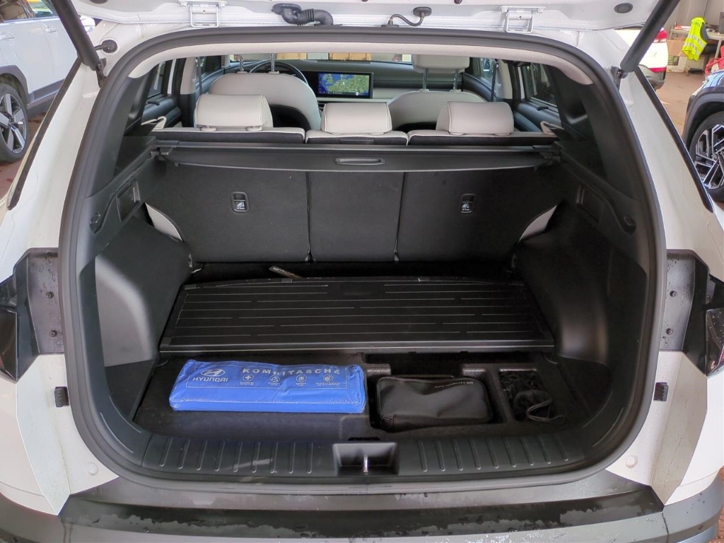 Fahrzeugabbildung Hyundai TUCSON FL PHEV 1.6 AT 4WD MY25 Prime ECS Assist-P MATRIX-LED Leder Digitales Cockpit Soundsystem