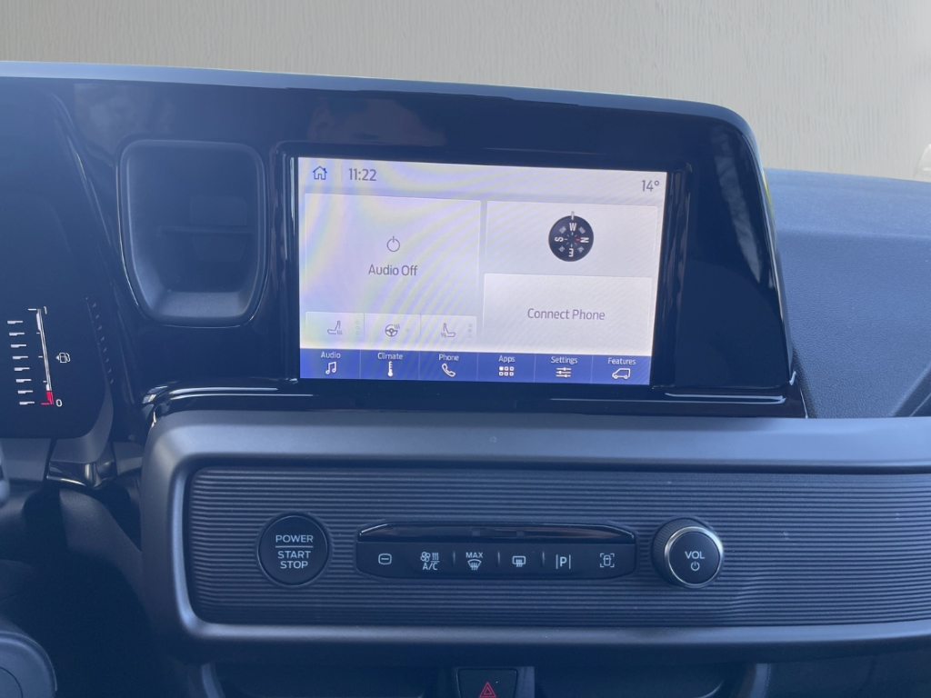 Fahrzeugabbildung Ford Tourneo Courier Titanium AHK AAC LM17 Winterpak. LED TFL