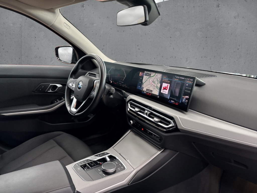 Fahrzeugabbildung BMW 318 i Touring SHZ LED NAVI DIGICOCKP RFK LM