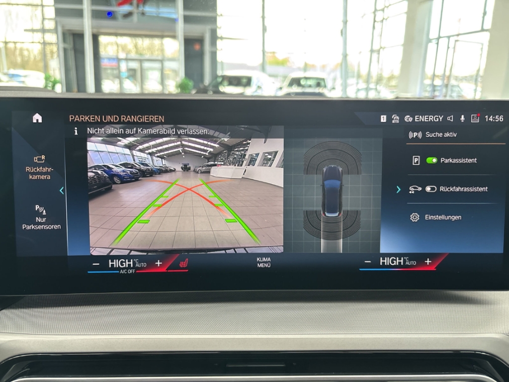 Fahrzeugabbildung BMW 318 i Touring SHZ LED NAVI DIGICOCKP RFK LM