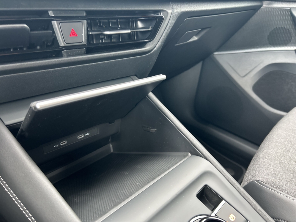 Fahrzeugabbildung Volkswagen Tayron 2.0 TDI DSG Life ACC PDCv+h LED Navi AHK Color