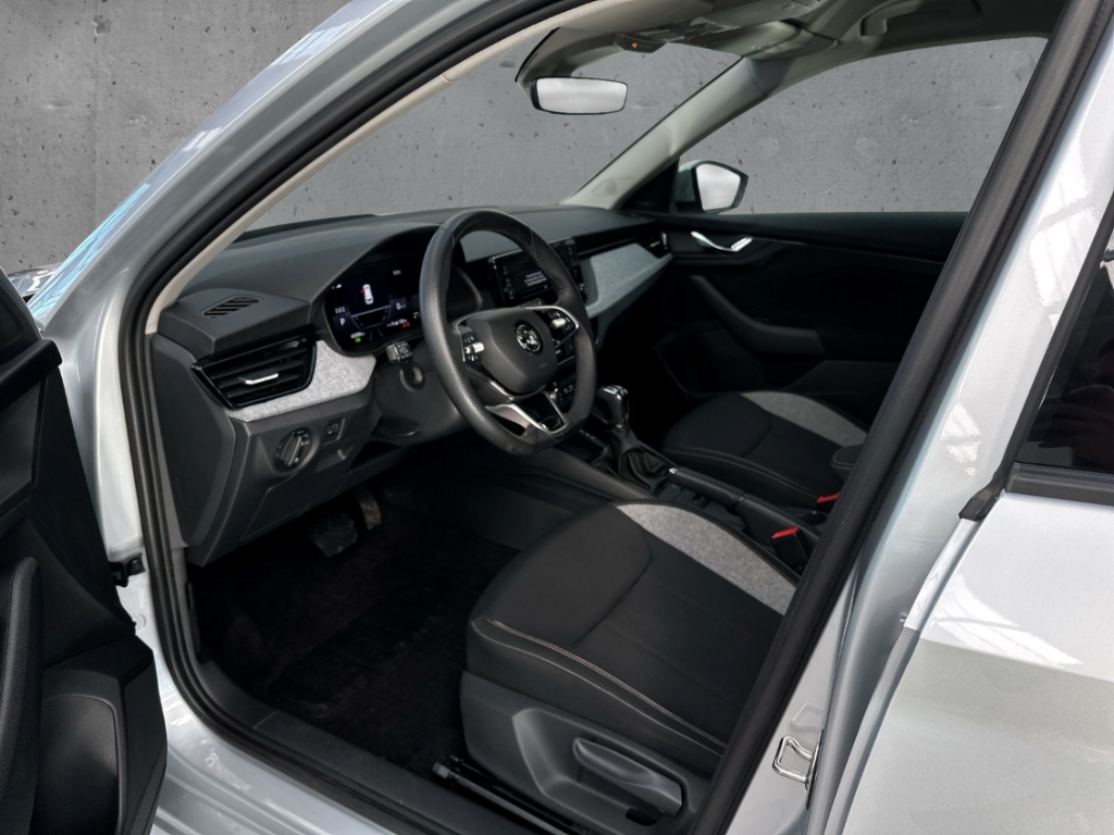 Fahrzeugabbildung SKODA Kamiq Selection 1.0 TSI DSG LED VC SHZ PDC Alu A