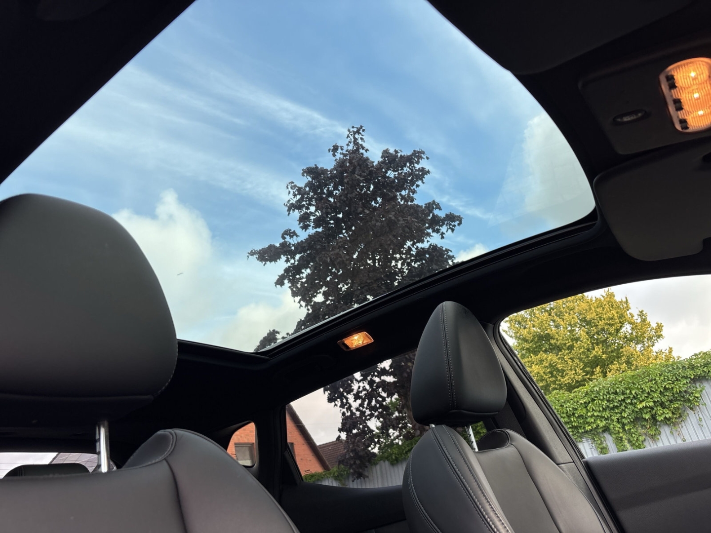 Fahrzeugabbildung Nissan Qashqai Tekna+ 1,3 DIG-T RFK SHZ LED TEMP