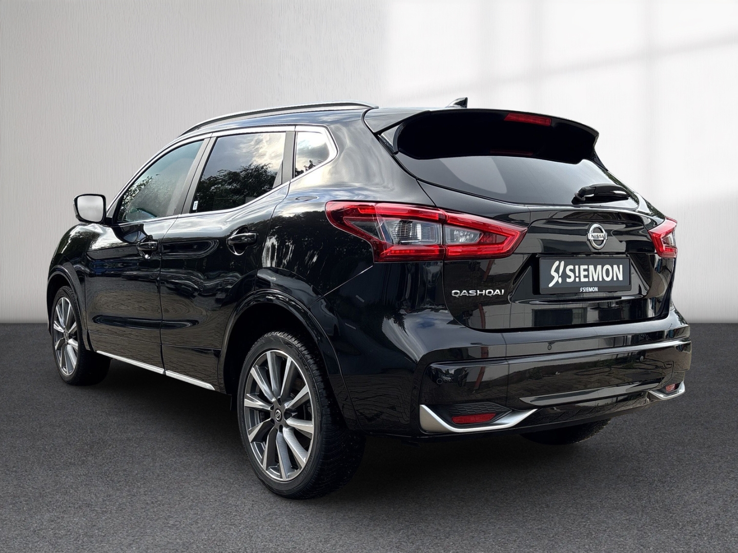 Fahrzeugabbildung Nissan Qashqai Tekna+ 1,3 DIG-T RFK SHZ LED TEMP