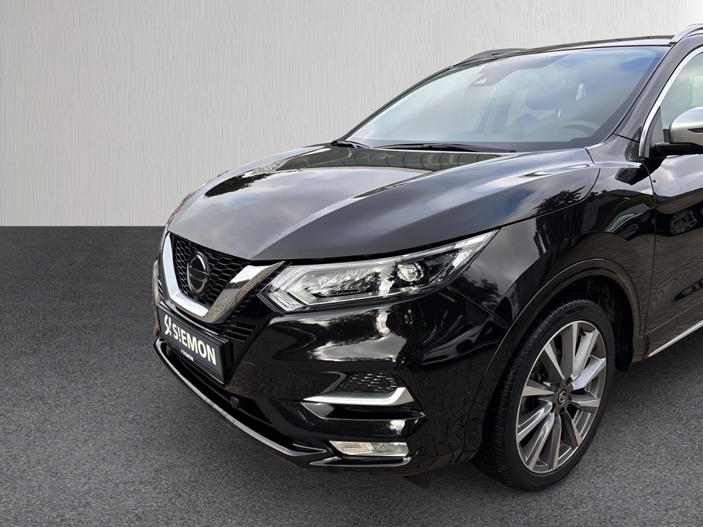 Fahrzeugabbildung Nissan Qashqai Tekna+ 1,3 DIG-T RFK SHZ LED TEMP
