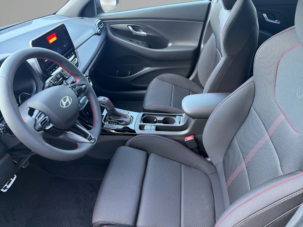 Fahrzeugabbildung Hyundai i30 FL Kombi MY26 1.6 T-GDi DCT N-Line Panorama Navi Digitales Cockpit LED Apple