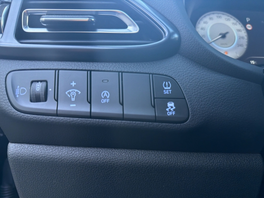 Fahrzeugabbildung Hyundai i30 FL Kombi MY26 1.6 T-GDi DCT N-Line Panorama Navi Digitales Cockpit LED Apple