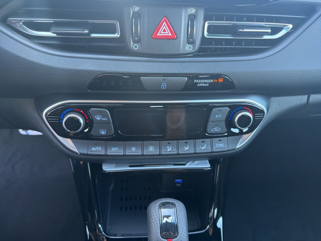 Fahrzeugabbildung Hyundai i30 FL Kombi MY26 1.6 T-GDi DCT N-Line Panorama Navi Digitales Cockpit LED Apple