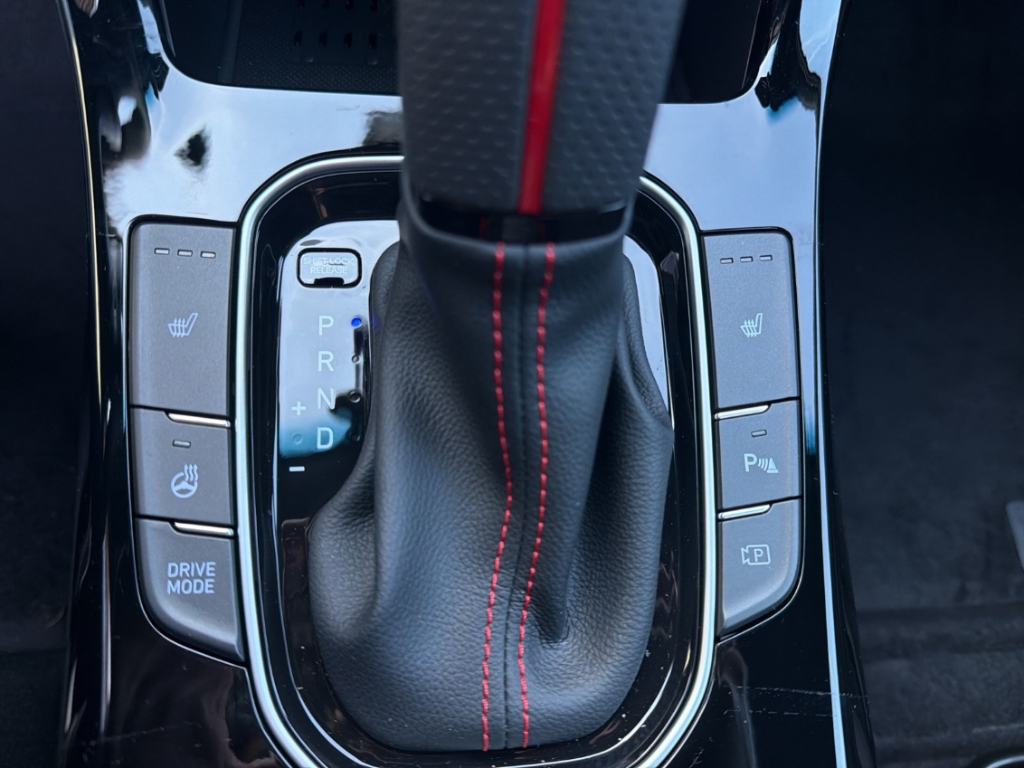 Fahrzeugabbildung Hyundai i30 FL Kombi MY26 1.6 T-GDi DCT N-Line Panorama Navi Digitales Cockpit LED Apple