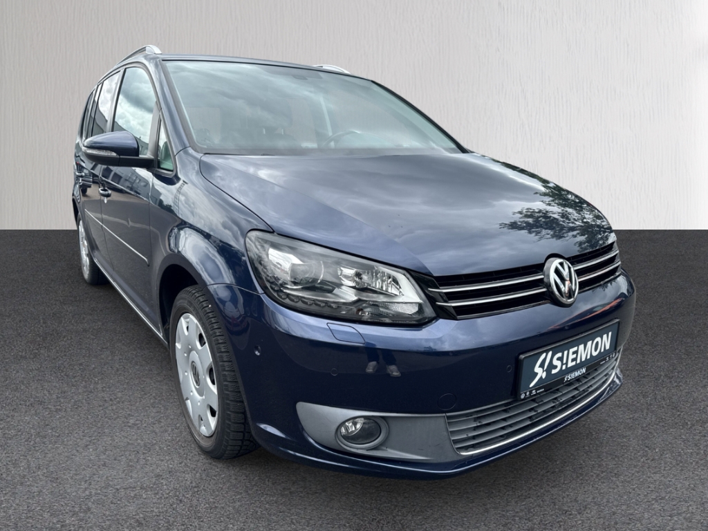 Fahrzeugabbildung Volkswagen Touran PDC SHZ Temp Klima Lichtsensor Servo Radio