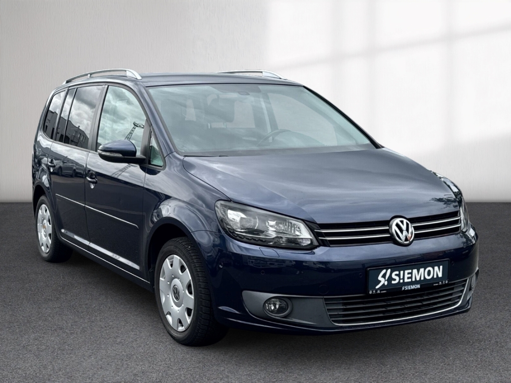 Fahrzeugabbildung Volkswagen Touran PDC SHZ Temp Klima Lichtsensor Servo Radio