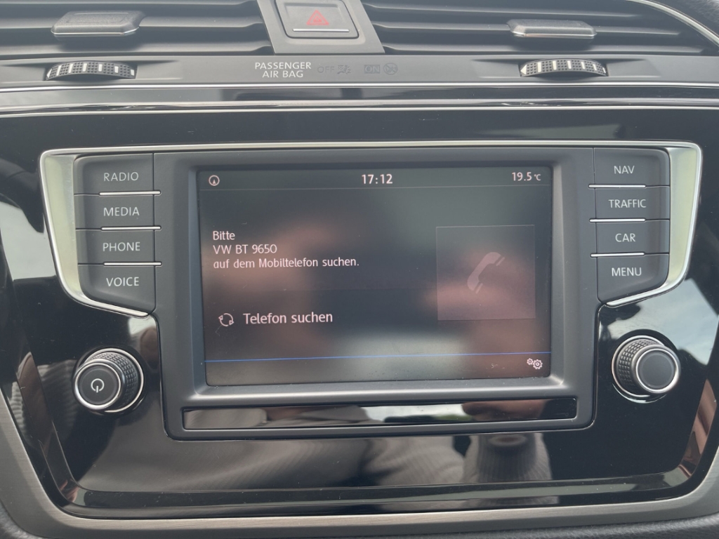 Fahrzeugabbildung Volkswagen Touran Comfortline 1.6 TDI Navi GJR ACC