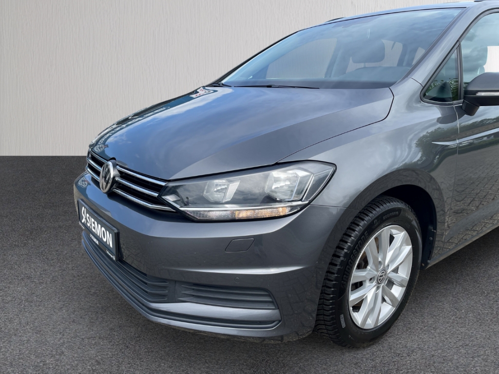 Fahrzeugabbildung Volkswagen Touran Comfortline 1.6 TDI Navi GJR ACC