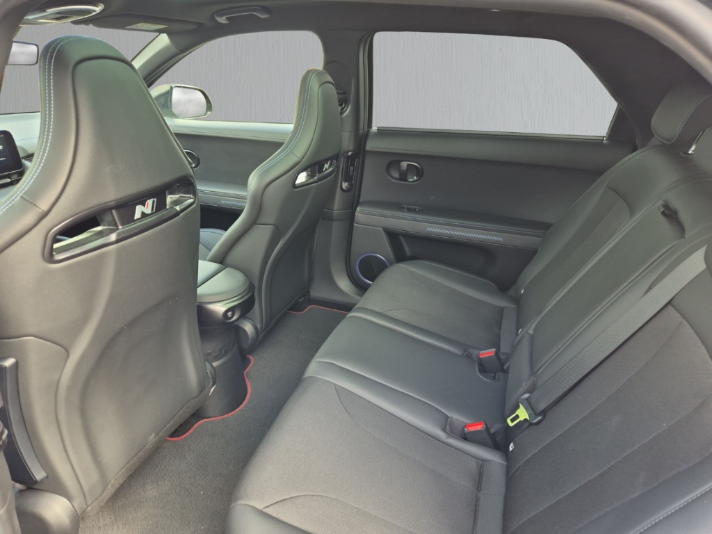 Fahrzeugabbildung Hyundai IONIQ 5 4WD 84kWh N-Performance Panorama HUD Navi Digitales Cockpit Sportpaket