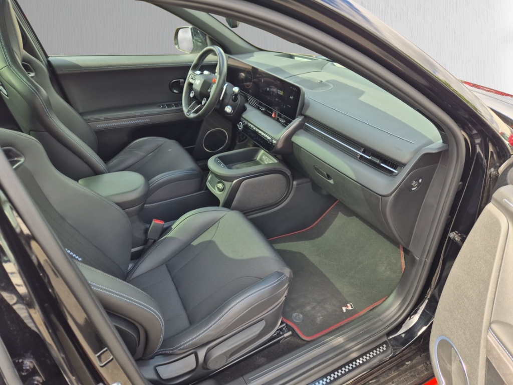 Fahrzeugabbildung Hyundai IONIQ 5 4WD 84kWh N-Performance Panorama HUD Navi Digitales Cockpit Sportpaket