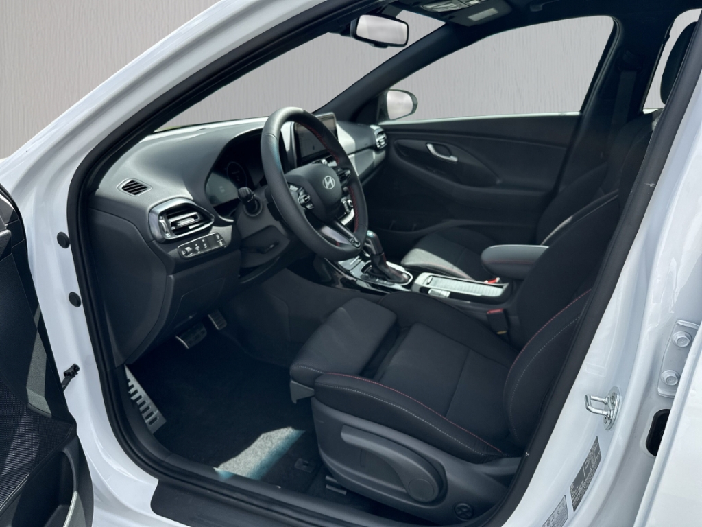 Fahrzeugabbildung Hyundai i30 FL Kombi MY26 1.6 T-GDi DCT N-Line Navi Digitales Cockpit LED Apple