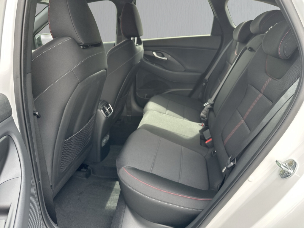 Fahrzeugabbildung Hyundai i30 FL Kombi MY26 1.6 T-GDi DCT N-Line Navi Digitales Cockpit LED Apple