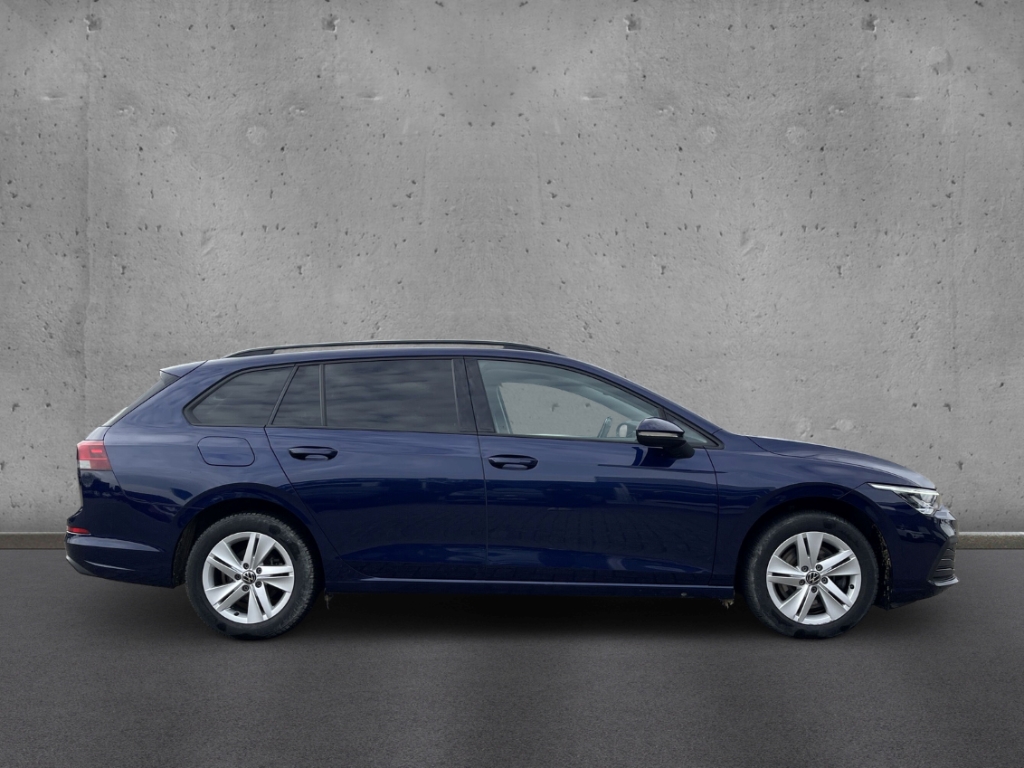 Fahrzeugabbildung Volkswagen Golf Variant TDI DSG Life AHK Navi ACC SHZ LHZ