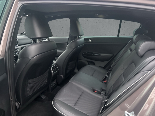 Fahrzeugabbildung Kia Sportage 1.6 T-GDI 4WD GT Line Rückfahrkam. SHZ