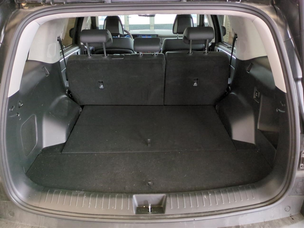 Fahrzeugabbildung Hyundai SANTA FE HEV MY25 1.6 AT 4WD Signature Komf Tech WKR 5-Sitz Navi Leder Digitales Cockpit