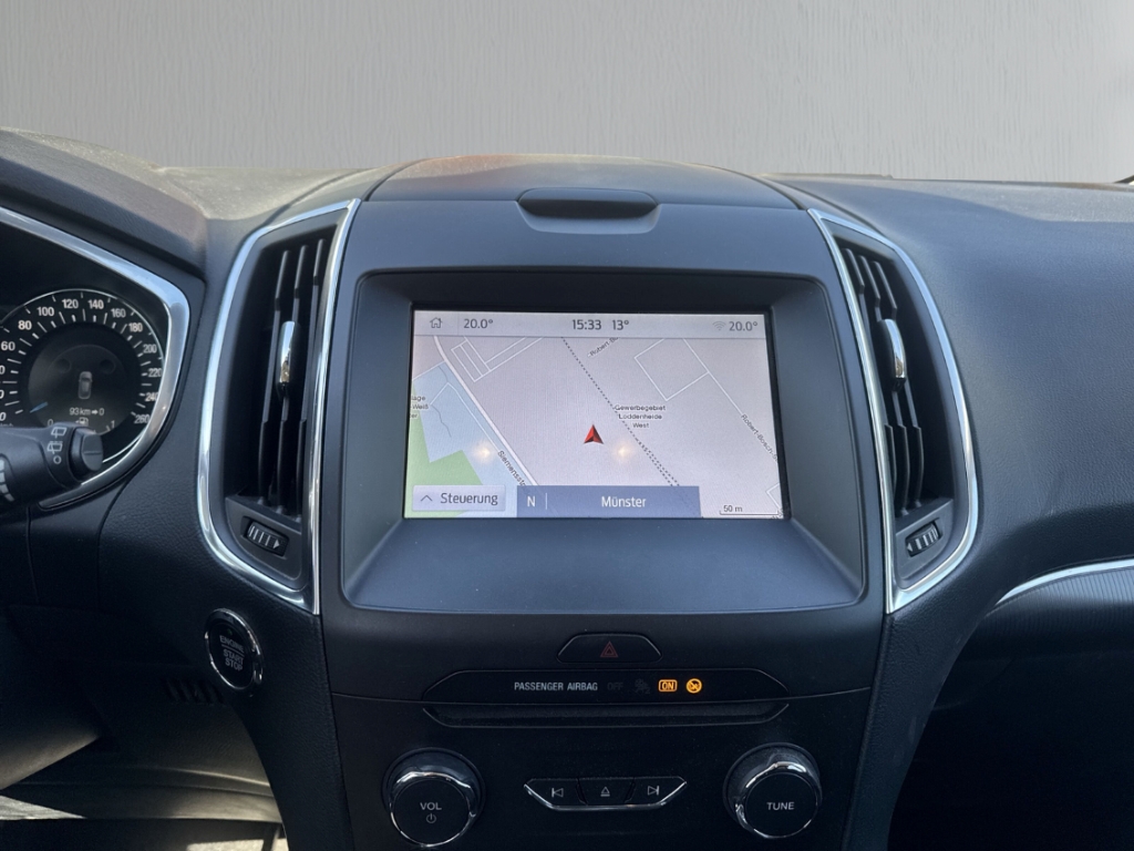 Fahrzeugabbildung Ford S-Max 2.0 EcoBlue AT Titanium 7Sitze AHK Navi RKam CarPlay