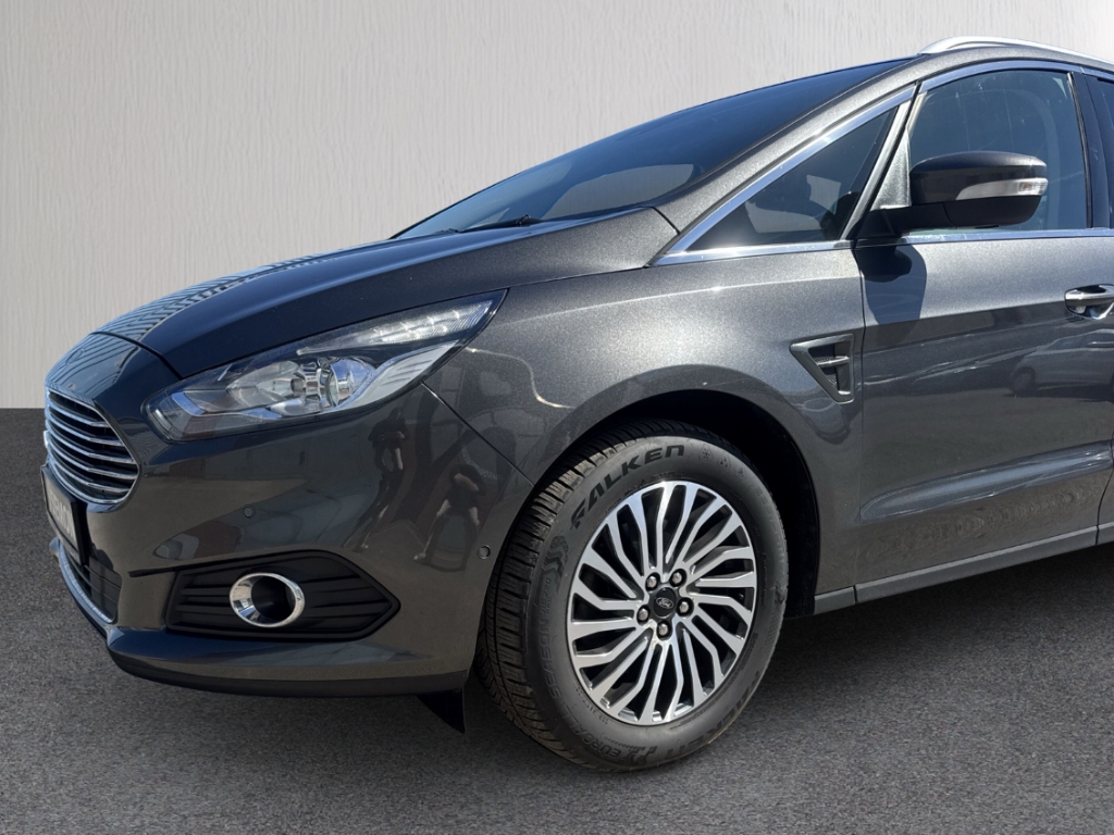 Fahrzeugabbildung Ford S-Max 2.0 EcoBlue AT Titanium 7Sitze AHK Navi RKam CarPlay